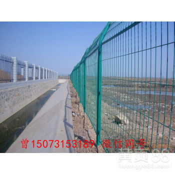 湖南護(hù)欄網(wǎng)批發(fā) 高品質(zhì)雙邊絲、邊框、高速與鐵路護(hù)欄網(wǎng)一站式采購(gòu)